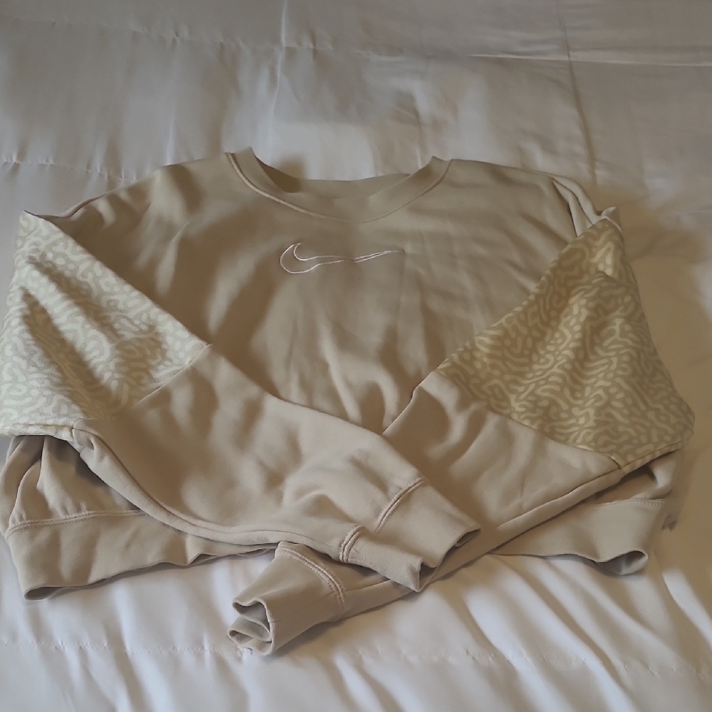 Nike Tan Crewneck Sweatshirt